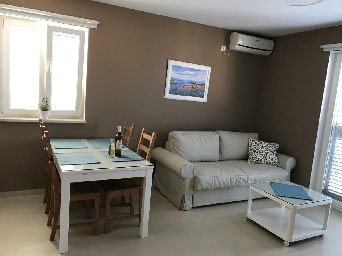 Apartments Gazebo Трогир Экстерьер фото