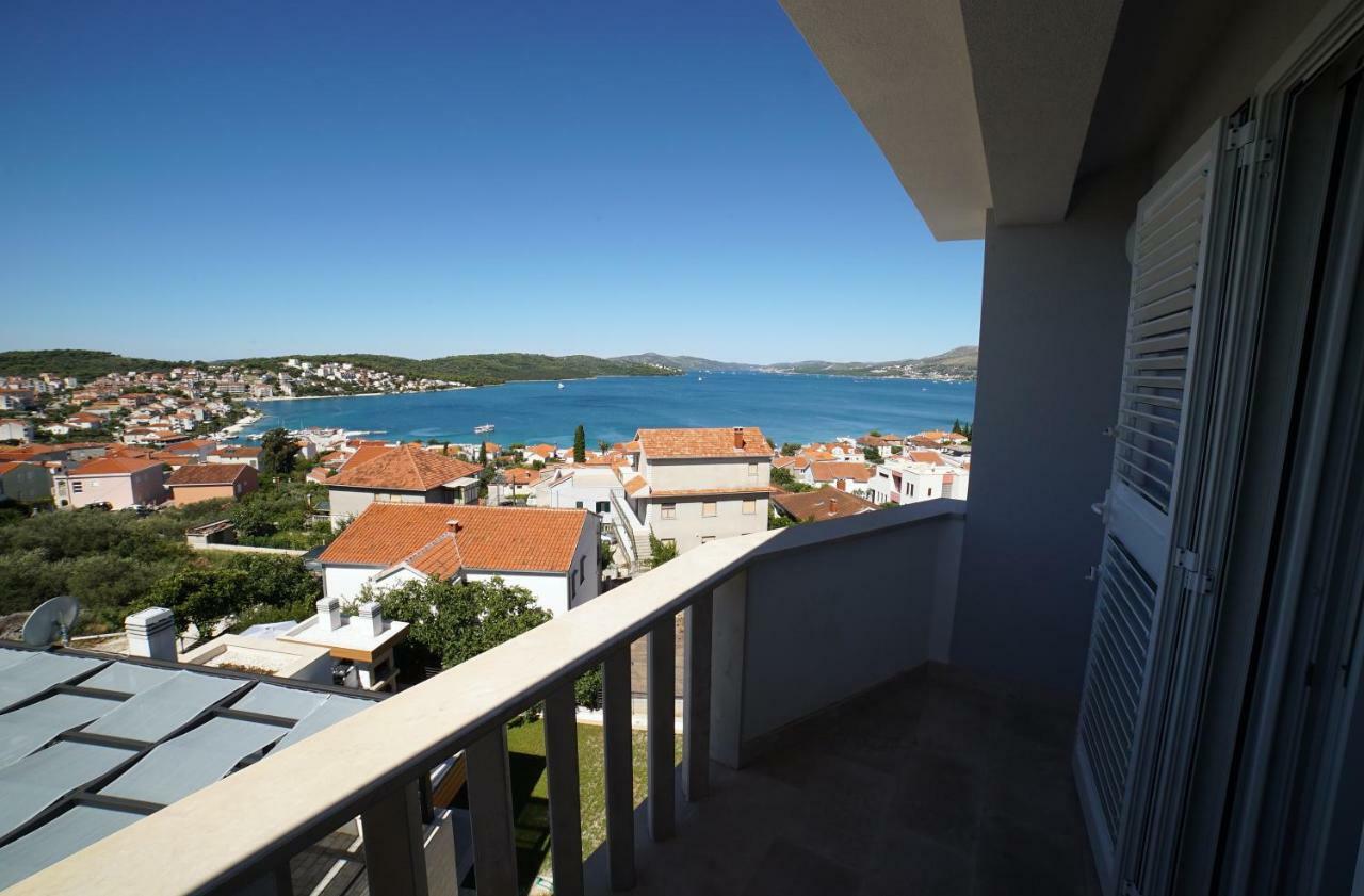 Apartments Gazebo Трогир Экстерьер фото